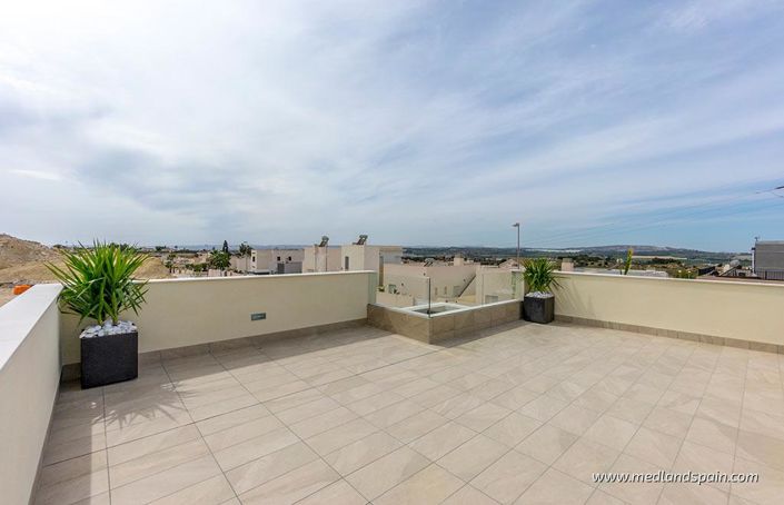 Image No.15-3 Bed Villa for sale