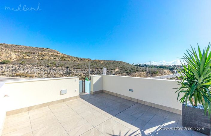 Image No.7-3 Bed Villa for sale