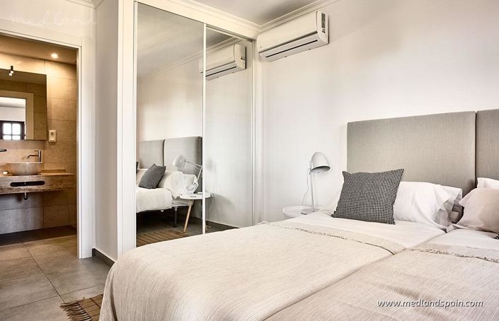 Image No.12-3 Bed Apartment for sale