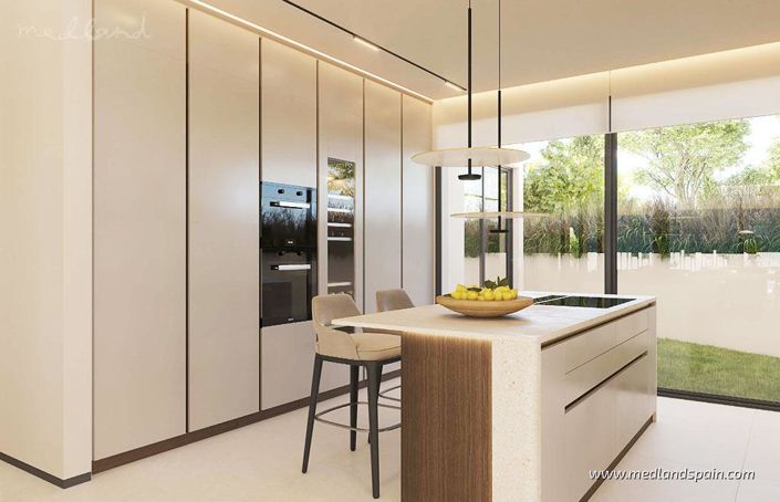 Image No.8-4 Bed Townhouse for sale