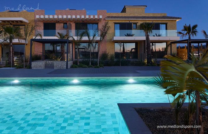 Image No.6-2 Bed Townhouse for sale