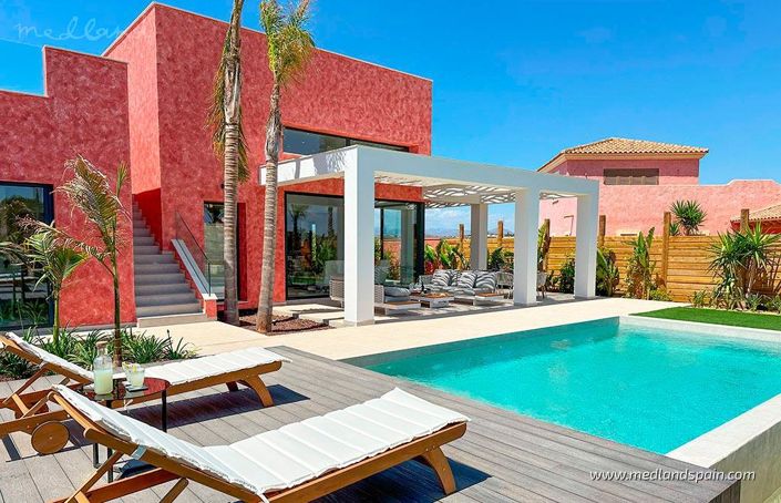 Image No.3-3 Bed Villa for sale