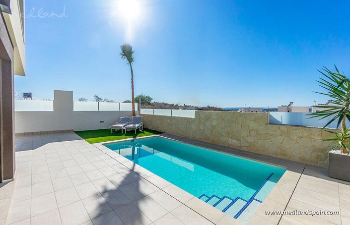 Image No.12-3 Bed Villa for sale