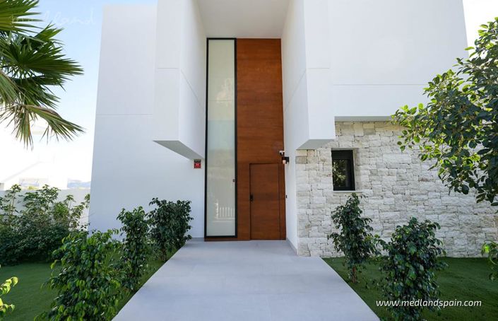 Image No.4-3 Bed Villa for sale