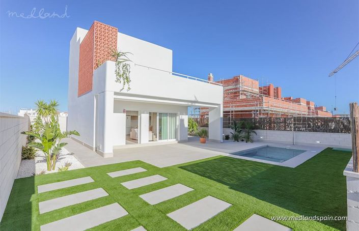 Image No.2-3 Bed Villa for sale