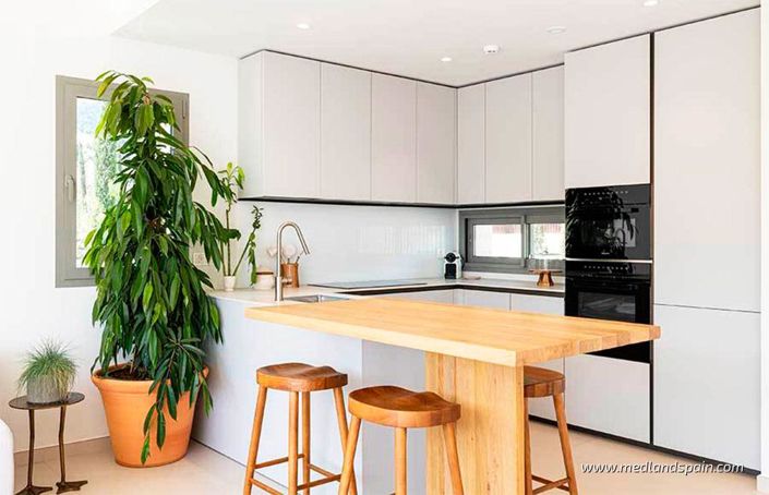 Image No.6-3 Bed Apartment for sale