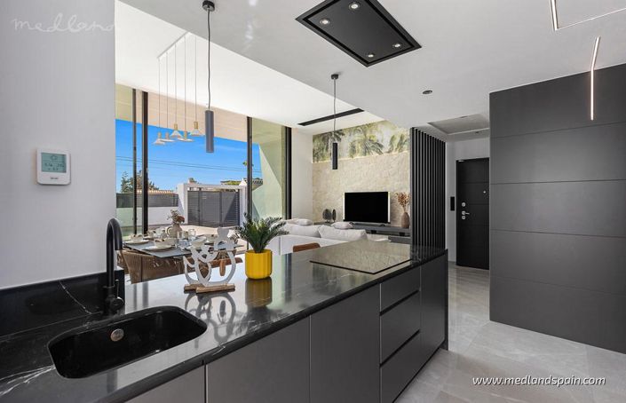 Image No.6-3 Bed Villa for sale