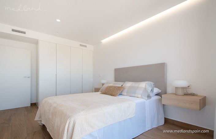 Image No.12-4 Bed Villa for sale