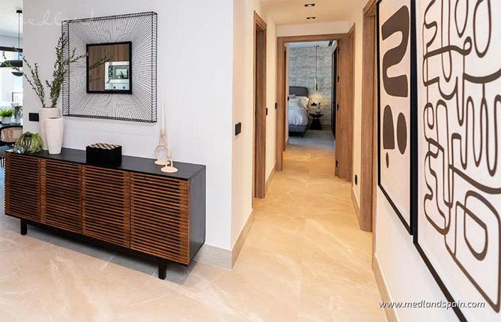 Image No.14-3 Bed Apartment for sale