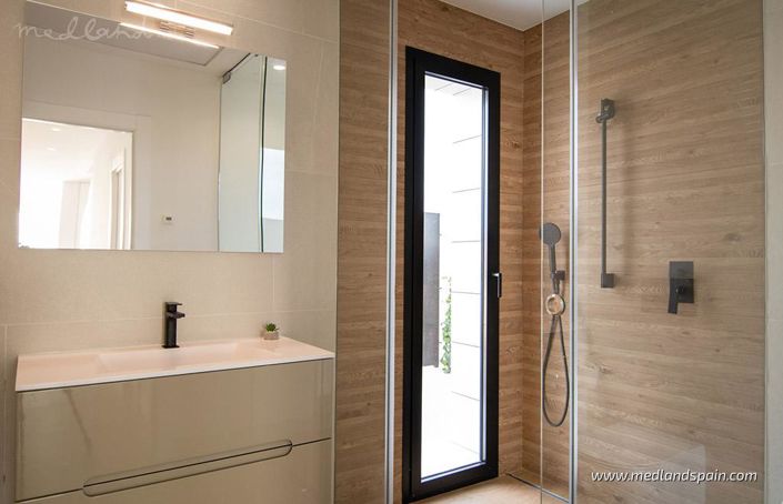 Image No.8-3 Bed Villa for sale