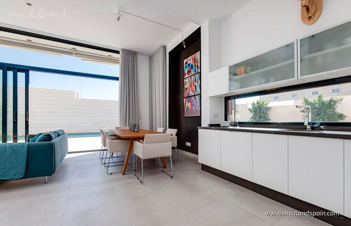 Image No.4-3 Bed Villa for sale