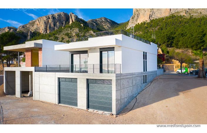 Image No.3-3 Bed Villa for sale