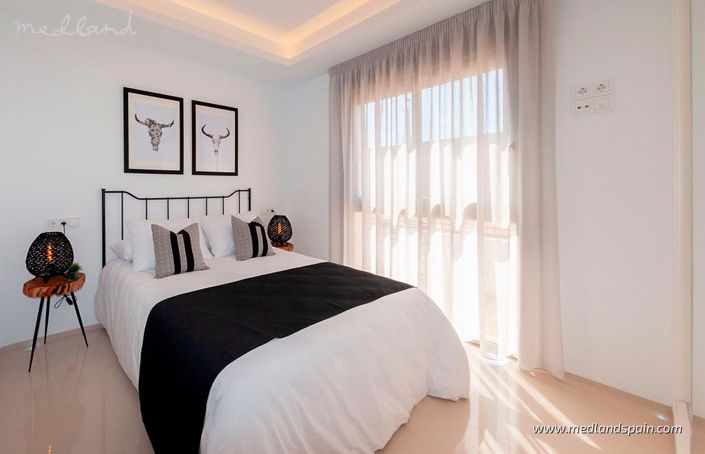 Image No.8-3 Bed Villa for sale