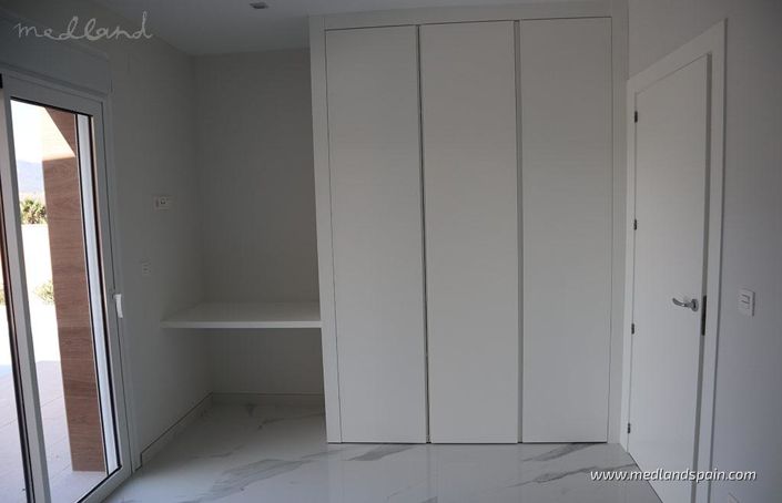 Image No.6-3 Bed Villa for sale