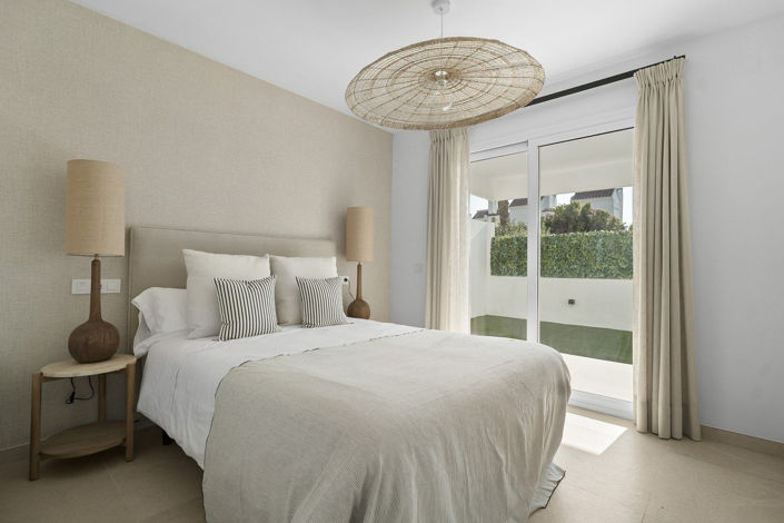 Image No.17-3 Bed Townhouse for sale