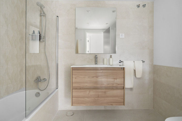 Image No.19-3 Bed Townhouse for sale