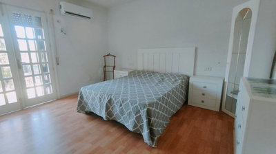 10-bb915d1cb19341576dcdc994b81ab9c5