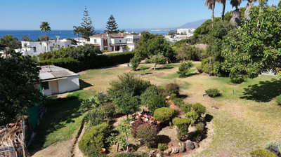 13-5fd73dea700db77384c091ca9818b1a9