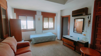 8-e64a9055bba3e77ac8aca3b893cdf826