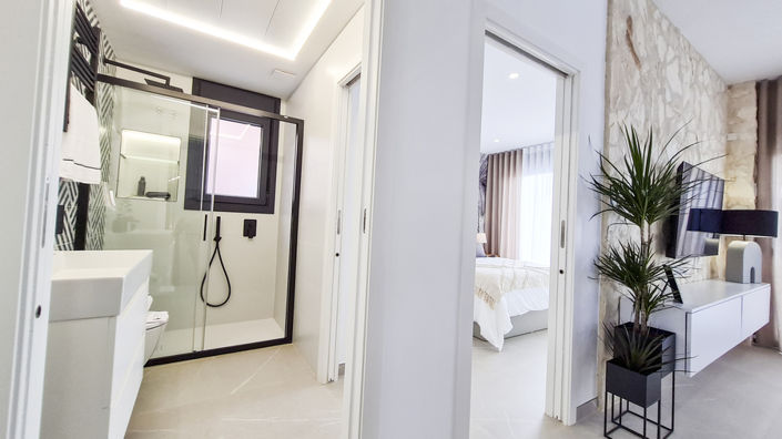 Image No.15-4 Bed Villa for sale