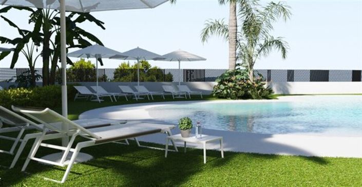 Image No.8-2 Bed Apartment for sale