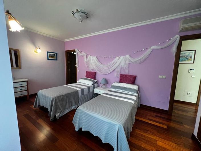 Image No.11-5 Bed Villa for sale