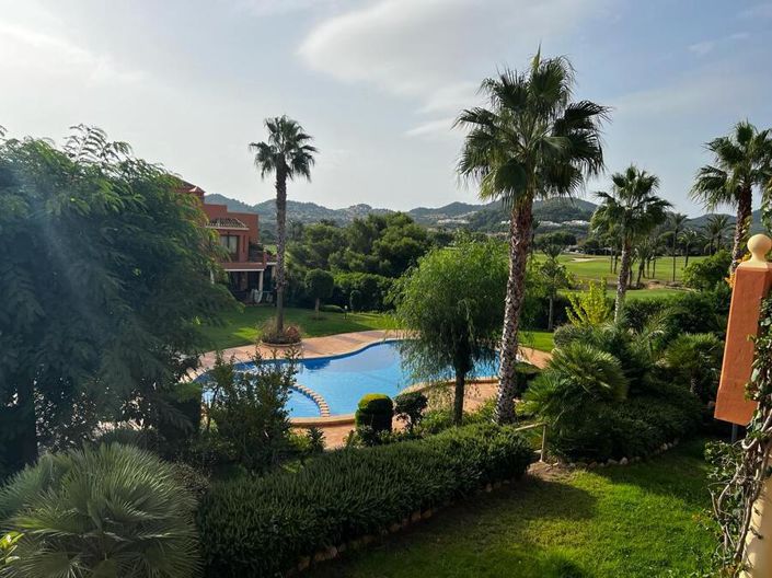 Image No.2-5 Bed Villa for sale