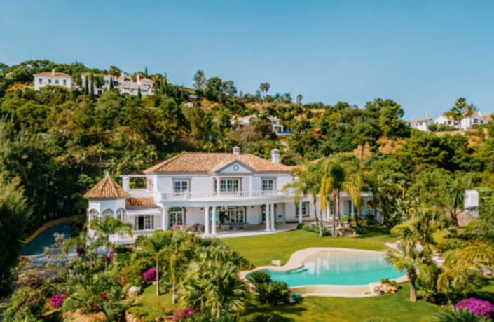 Image No.1-8 Bed Villa for sale