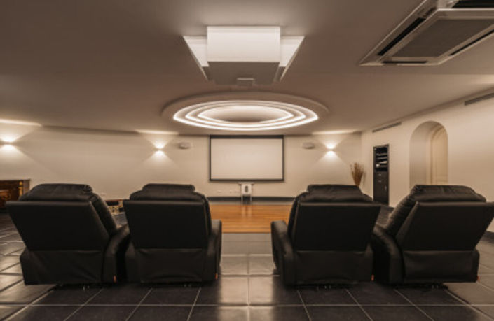 Image No.16-8 Bed Villa for sale