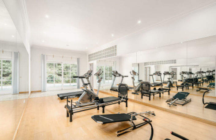 Image No.17-8 Bed Villa for sale