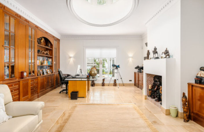 Image No.24-8 Bed Villa for sale