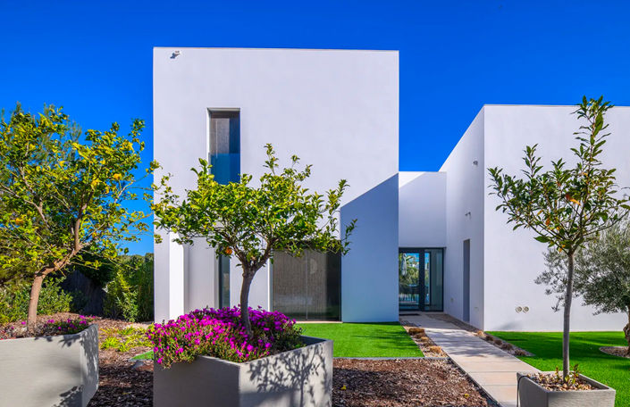 Image No.12-3 Bed Villa for sale