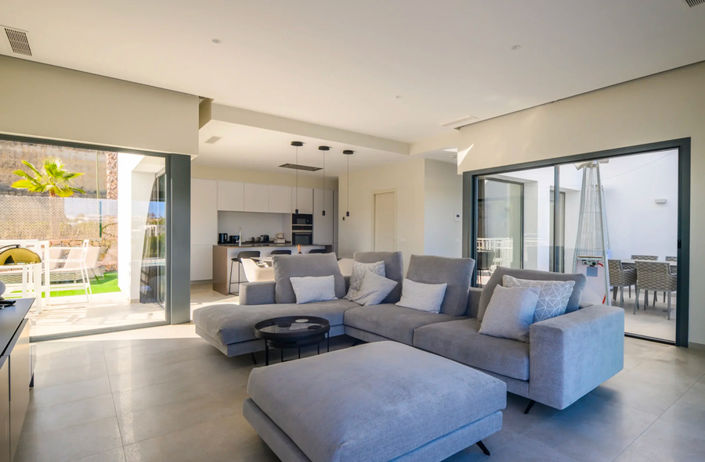 Image No.3-3 Bed Villa for sale