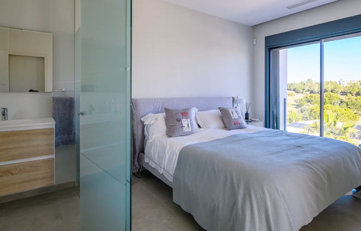 Image No.7-3 Bed Villa for sale