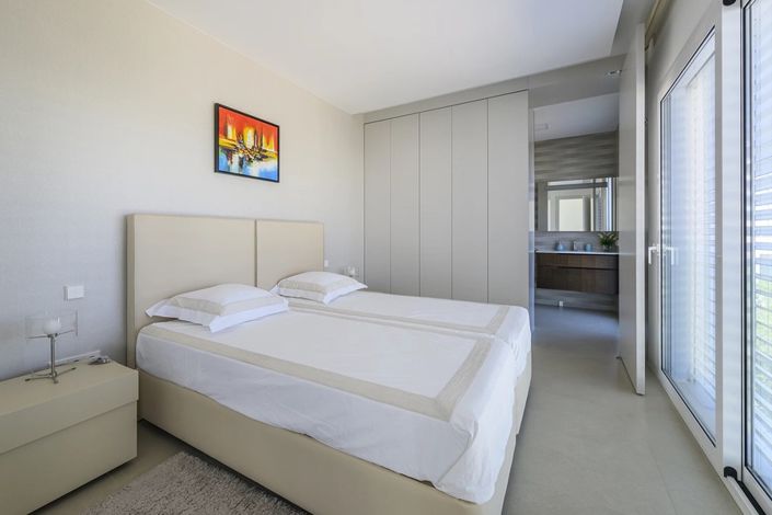 Image No.19-4 Bed Villa for sale