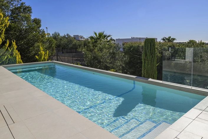 Image No.3-4 Bed Villa for sale