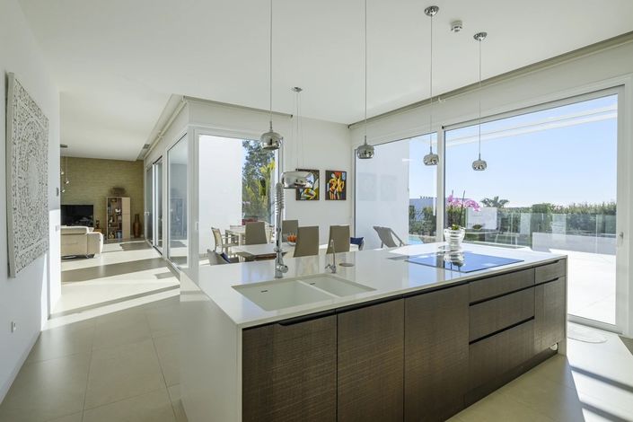 Image No.6-4 Bed Villa for sale