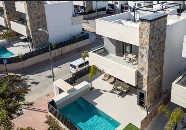 Image No.1-3 Bed Villa for sale