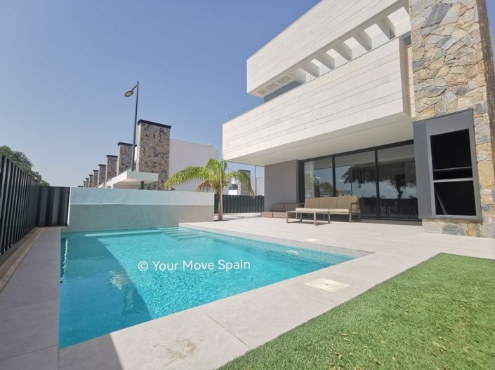 Image No.3-3 Bed Villa for sale