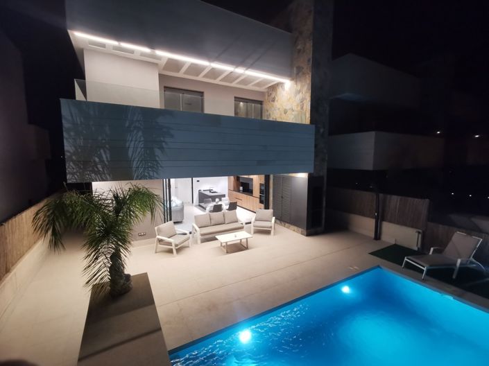 Image No.4-3 Bed Villa for sale