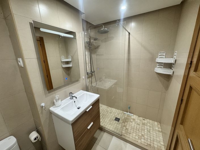 Image No.12-2 Bed Apartment for sale