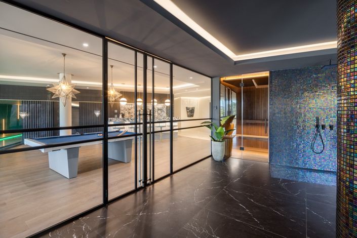 Image No.19-9 Bed Villa for sale