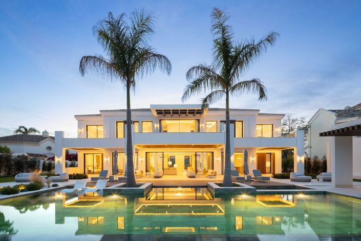 Image No.4-7 Bed Villa for sale