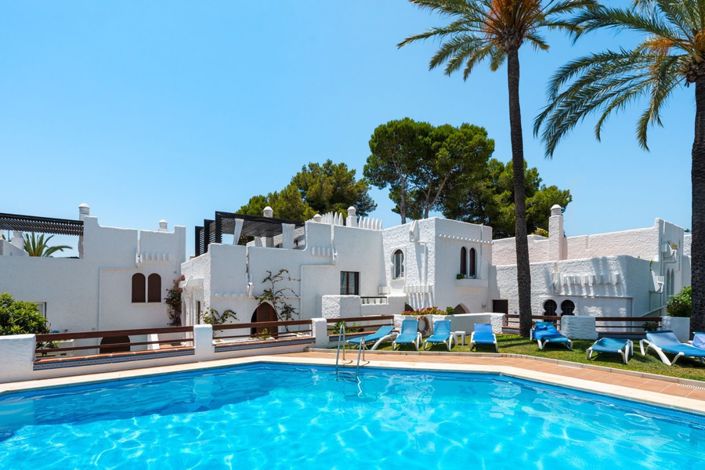 Image No.24-3 Bed Apartment for sale