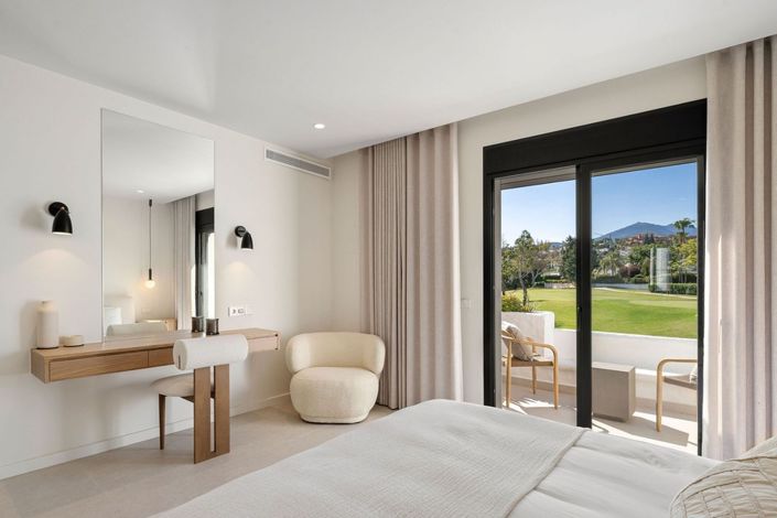 Image No.16-3 Bed Townhouse for sale