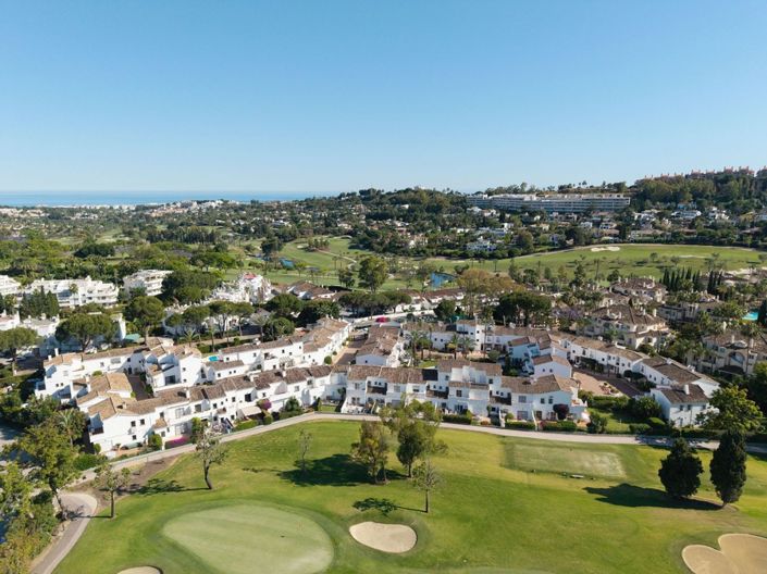 Image No.18-3 Bed Townhouse for sale