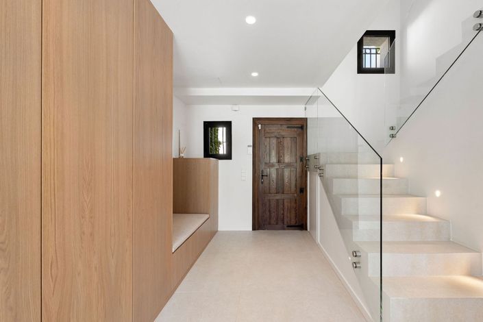 Image No.2-3 Bed Townhouse for sale