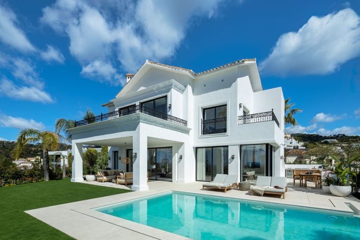 Image No.1-5 Bed Villa for sale