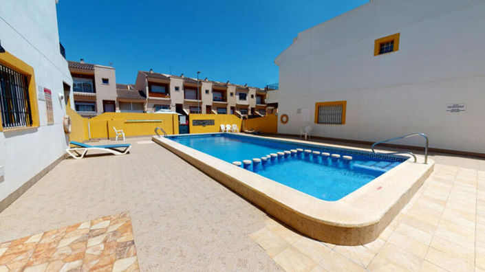 Image No.1-2 Bed Townhouse for sale