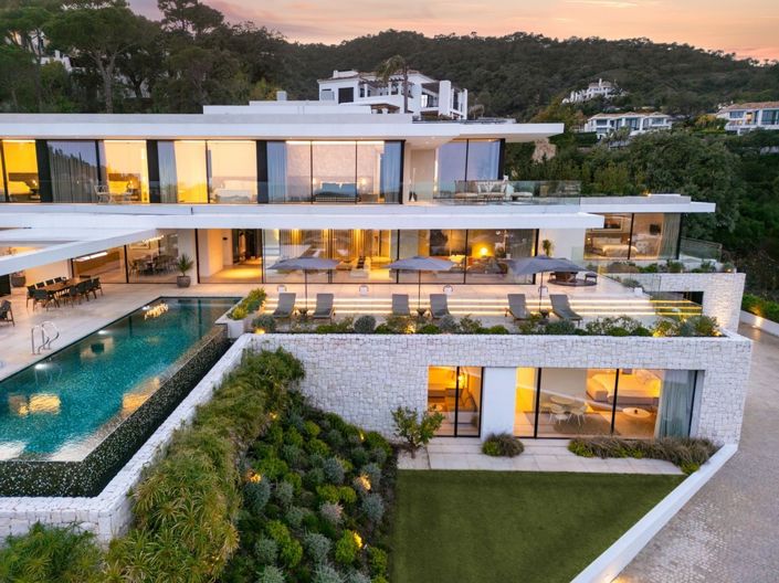 Image No.32-8 Bed Villa for sale